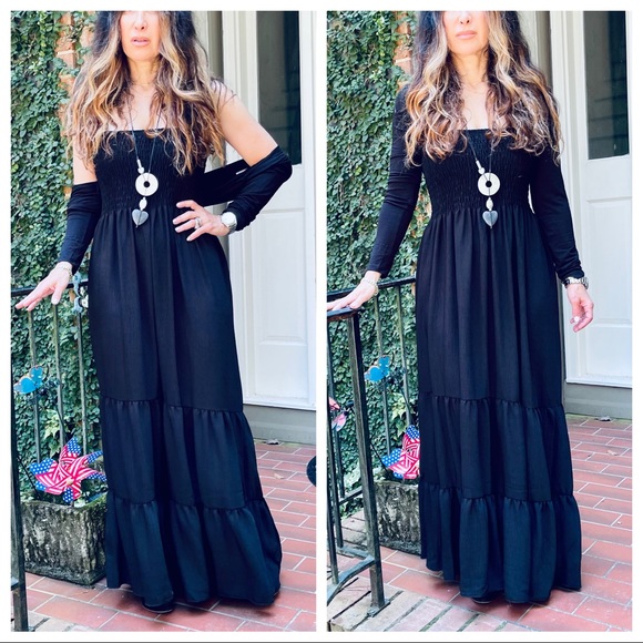 Must have Off -Shoulder Tiered Maxi dress - Picture 7 of 12
